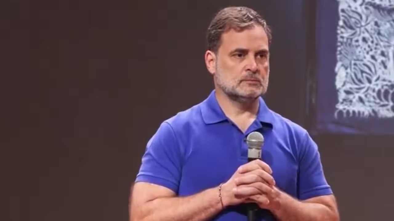Political News: नासिक में छात्रों से मिले राहुल गांधी, शिक्षा को लेकर कही बड़ी बात
