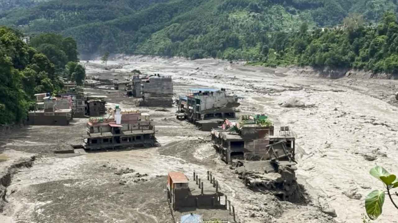नेपाल में आई बाढ़ में अबतक 175 लोगों की मौत कंफर्म, 476 विदेशी अभी भी लापता;  बचाव अभियान जारी