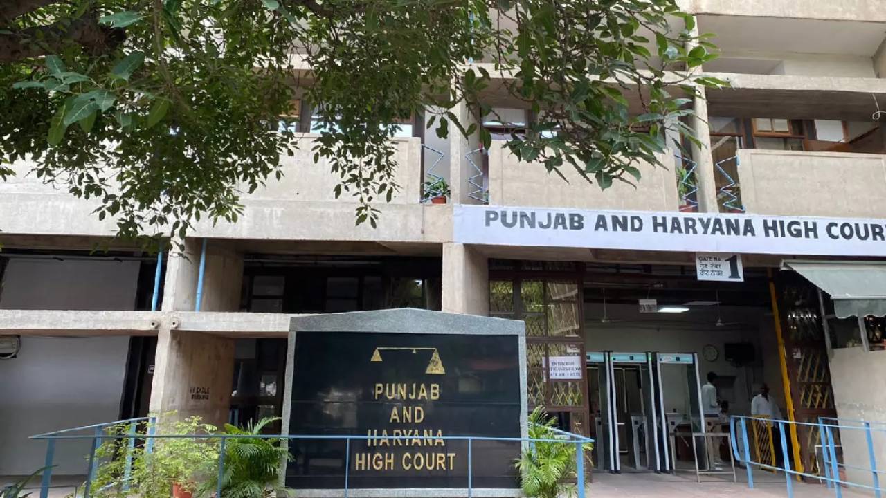 पंजाब-हरियाणा हाई कोर्ट ने नियमित DGP की नियुक्ति का दिया आदेश, मुख्य सचिव से हलफनामा दाखिल करने को कहा