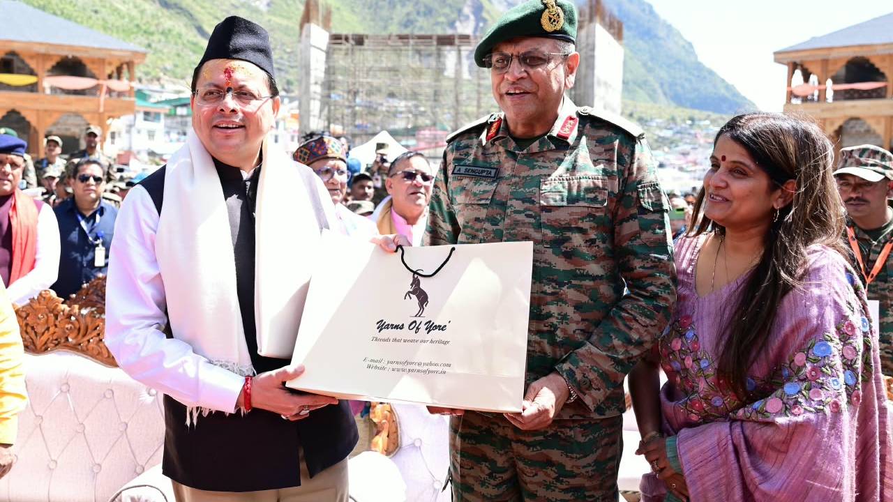 बद्रीनाथ में 'देवभूमि कल्चरल फेस्टिवल' का समापन, CM धामी ने विजेताओं को किया सम्मानित; लोक संस्कृति और सीमांत विकास पर दिया जोर