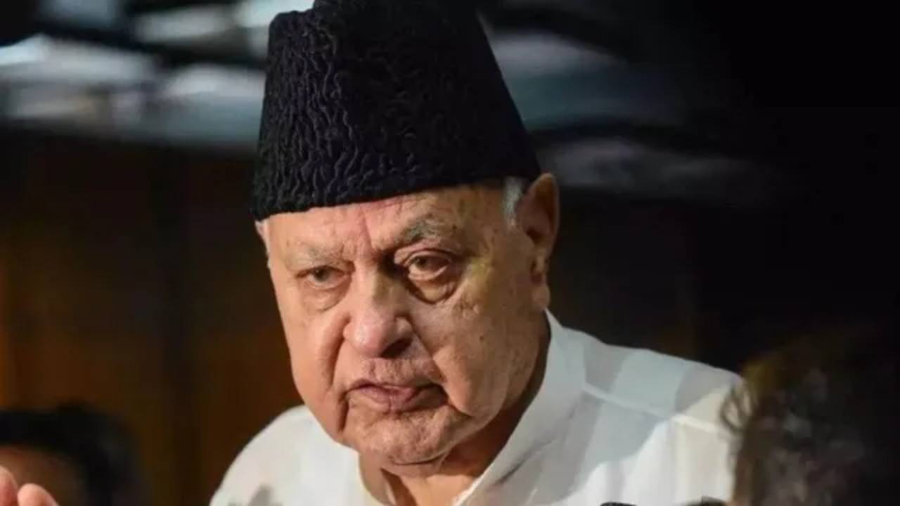 बारामूला में गरजे फारुक अब्दुल्ला, बोले- आर्टिकल 370 के लिए लड़ते रहेंगे, एक दिन वापस मिलेगा विशेष दर्जा
