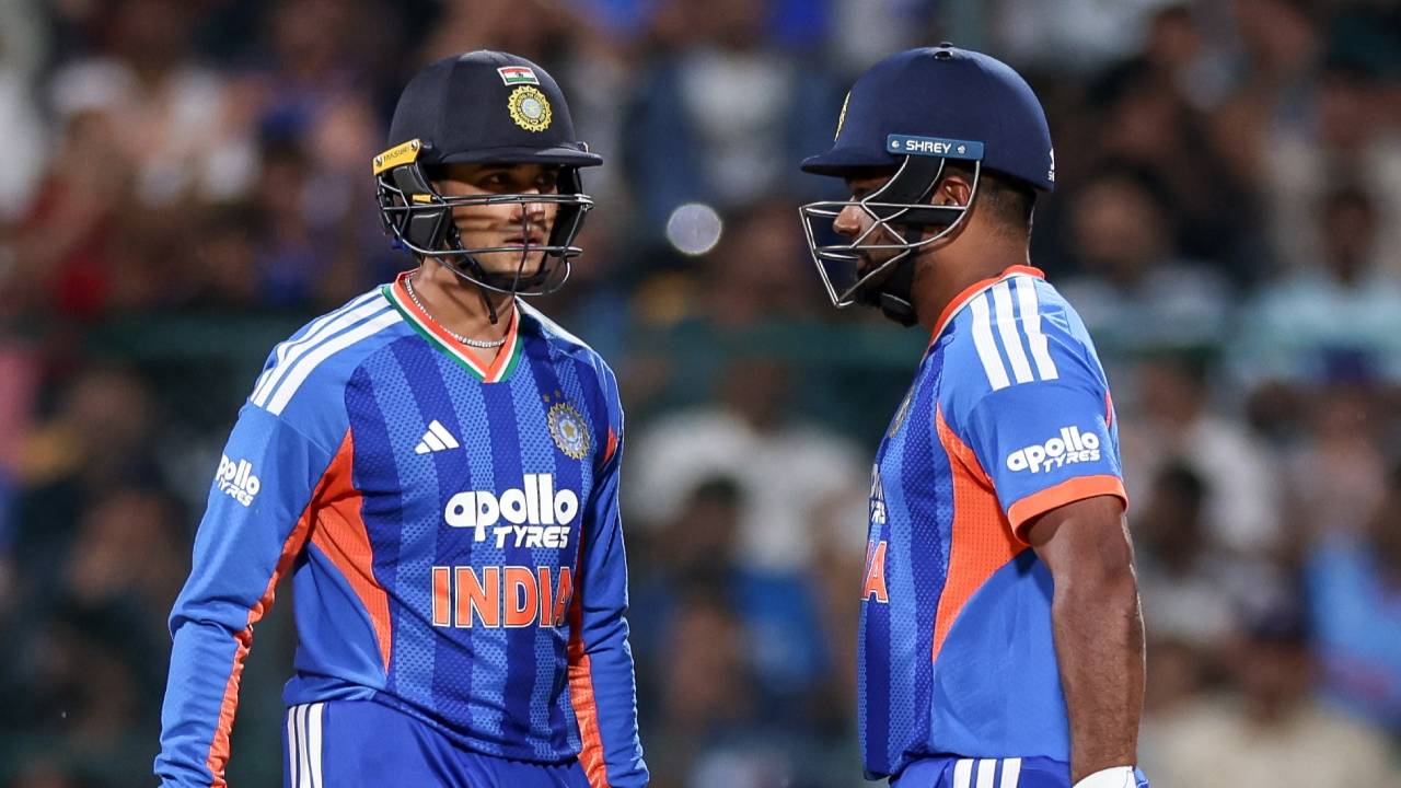 भारत और न्यूजीलैंड के बीच पांच मैचों के सीरीज के पहले T-20 मुकाबले में भारत ने 4 विकेट से मैच को जीता