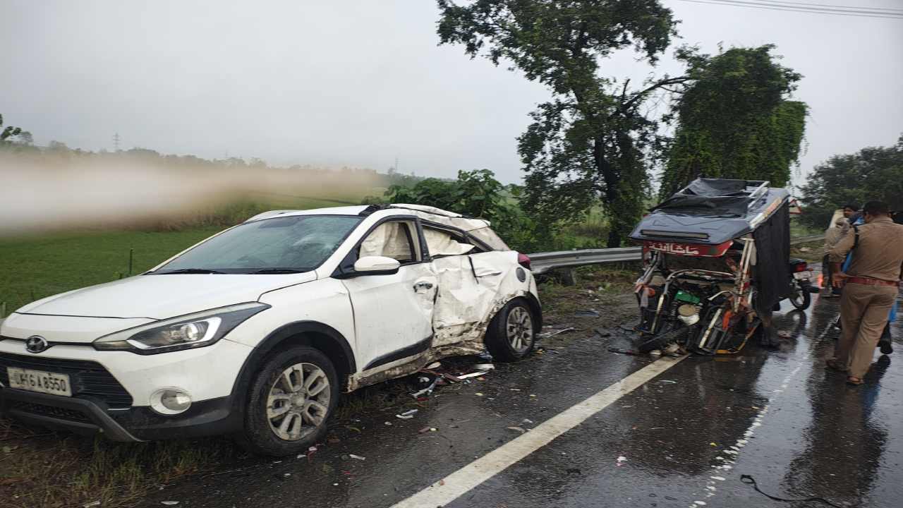 Uttarakhand News: मंगलौर में तेज रफ्तार कार और ई-रिक्शा की जोरदार टक्कर, एक ही परिवार के 3 की मौत; 10 घायल