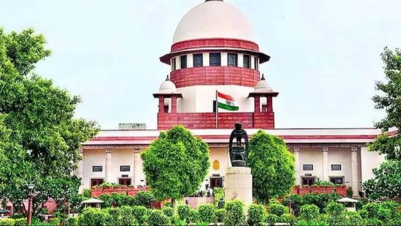 महिलाओं के खिलाफ बढ़ते अपराध पर सुप्रीम कोर्ट का सख्त रुख, पुलिस को दिए संवेदनशील इलाकों में गश्त बढ़ाने के निर्देश