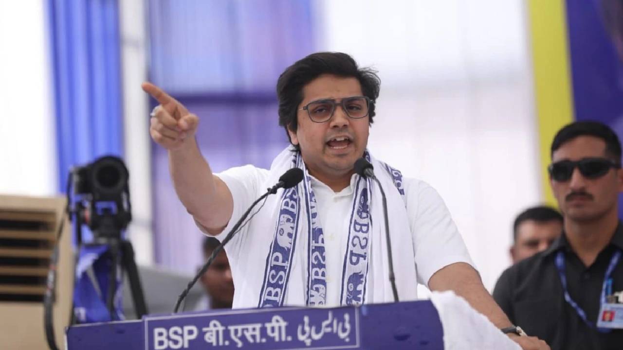 मायावती ने आकाश आनंद को किया साइड, तो एनडीए से आया ऑफर; यूपी के मंत्री अपनी पार्टी में शामिल करने को तैयार