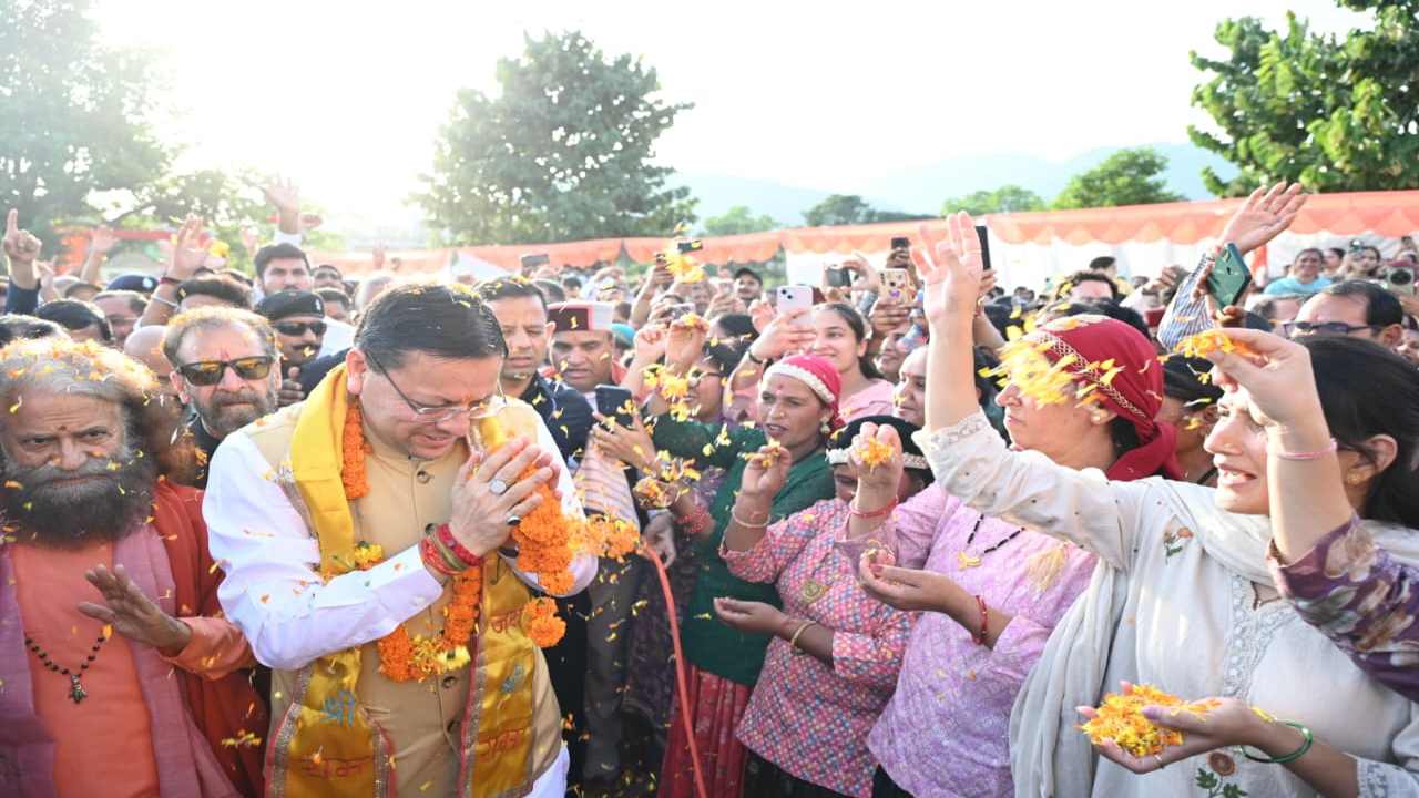 हरिपुर कालसी में गूंजा मां यमुना का जयघोष, मुख्यमंत्री धामी ने किया मां यमुना की प्रतिमा का अनावरण और हरिघाट का लोकार्पण