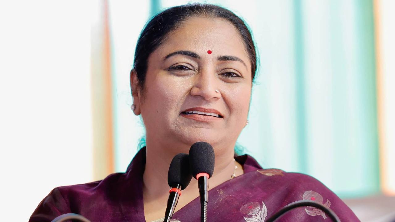 दिल्ली लक्ष्मी योजना...महिलाओं को हर महीने मिलेंगे 2,500 रुपये, CM रेखा गुप्ता ने बताई बड़ी जानकारी
