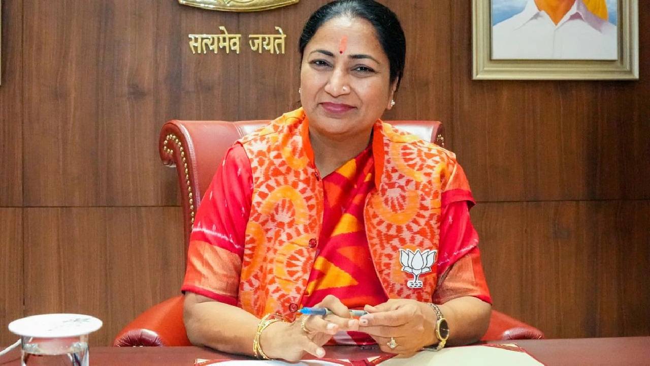 Delhi News: रेखा सरकार जल आपूर्ति व्यवस्था बेहतर करने के लिए प्रतिबद्ध, केंद्रीय वित्त मंत्रालय ने 2500 करोड़ के ऋण को मंजूरी दी