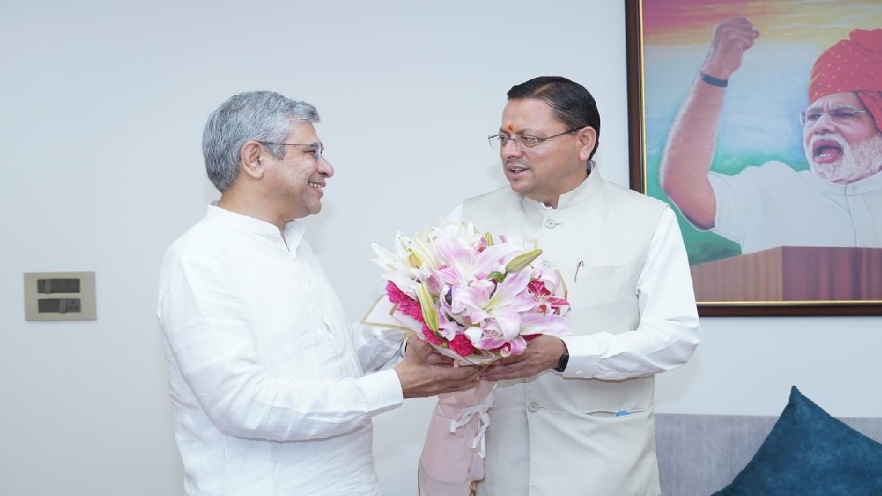 रेल मंत्री से मिले सीएम धामी, उत्तराखंड के लिए नई ट्रेन और रेल परियोजनाओं पर रखीं बड़ी मांगें