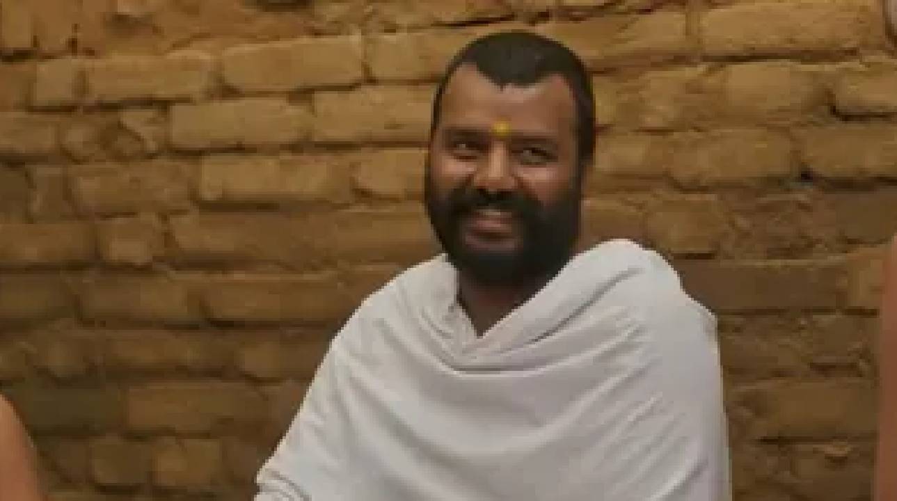 Hanuman Ansh: लखनऊ के शोभिनव सत्या ने बदली किस्मत की कहानी, 100 करोड़ की फिल्म में बने नीम करौली बाबा