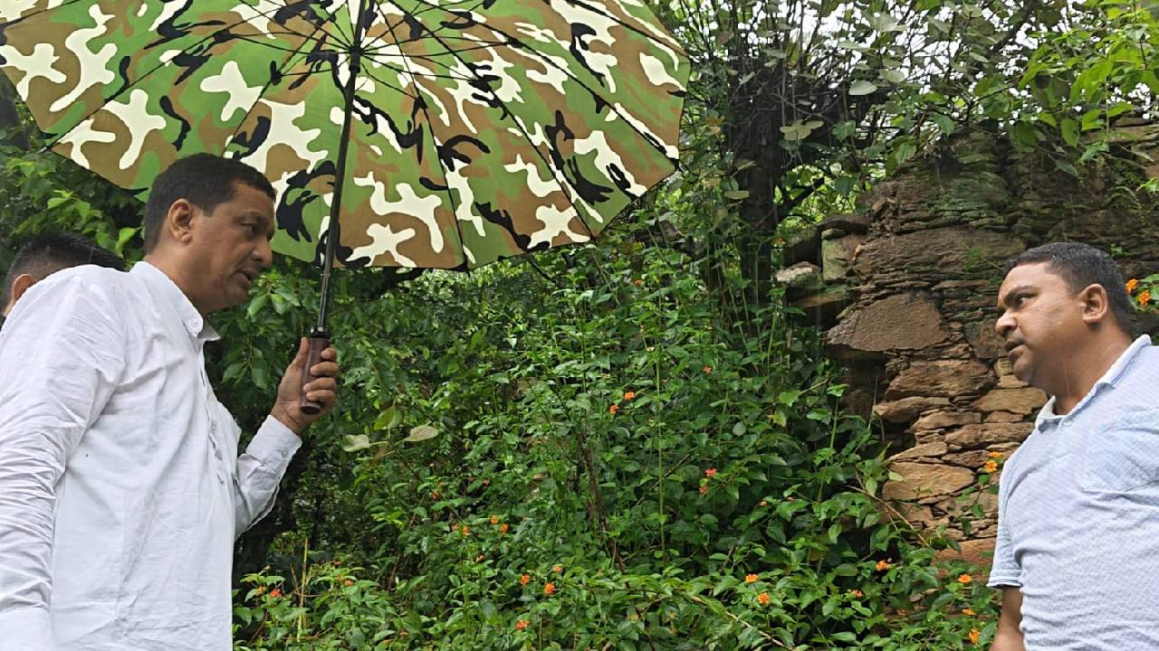 सांसद बलूनी ने जन्मस्थली की माटी को नमन कर दी श्रद्धांजलि,  कहा - आने वाली पीढ़ियों के लिए प्रेरणास्रोत बनेगी बाबा की शौर्यगाथा