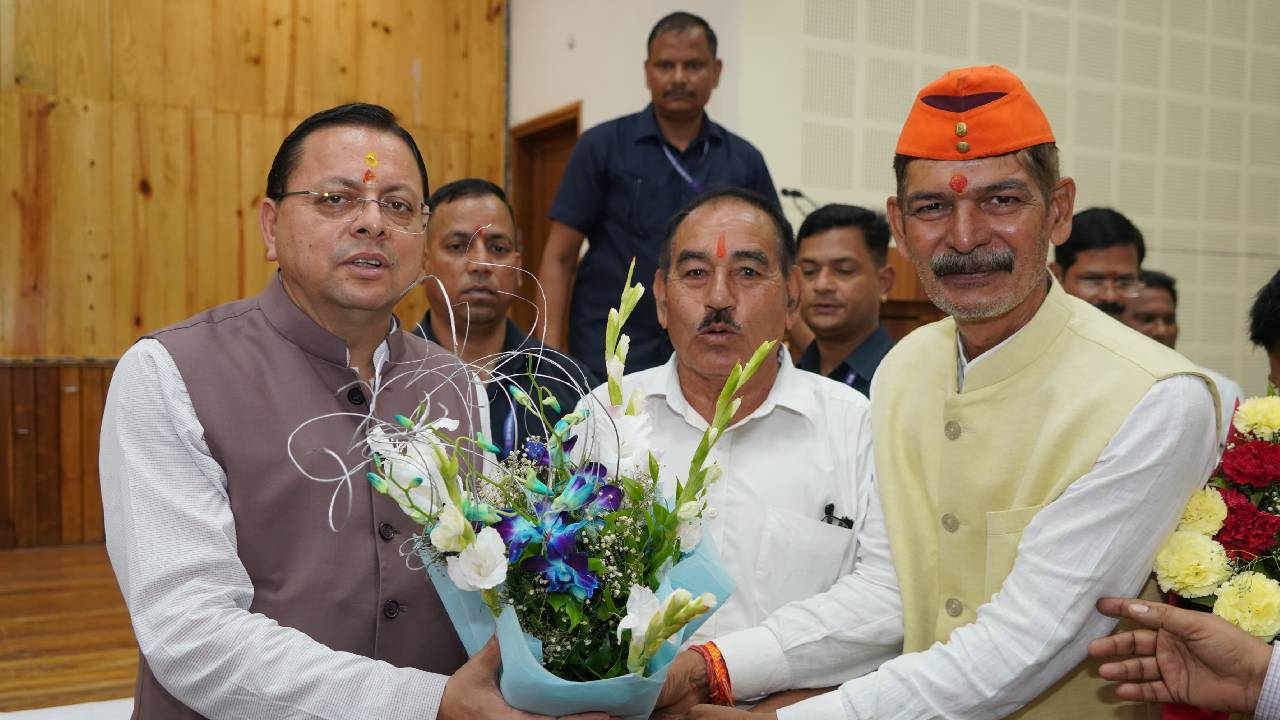 सीएम धामी एवं महेंद्र भट्ट ने दायित्वधारियों के साथ किया संवाद, सरकार की योजनाओं को जन-जन तक पहुंचाने का आह्वान