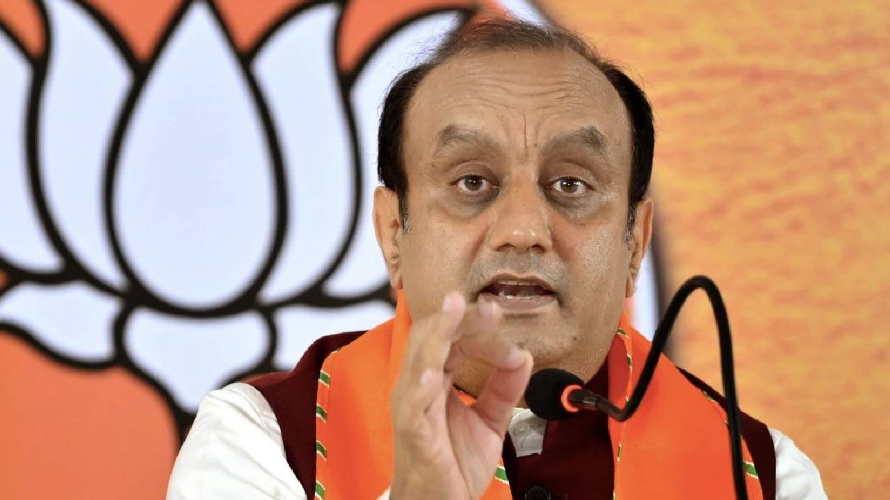 राहुल गांधी के दावे को लेकर सुधांशु त्रिवेदी का पलटवार, बोले- राजनीति में राहुल गांधी का ज्ञान शून्य