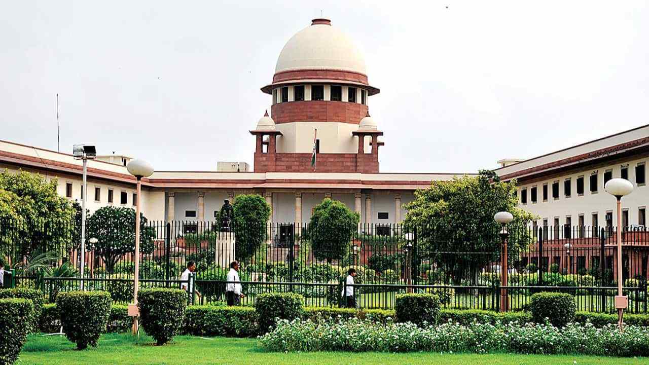 NEET Protest Case: सुप्रीम कोर्ट में पहुंचा NEET प्रदर्शन का मामला, लाठीचार्ज पर कोर्ट ने जताई नाराजगी