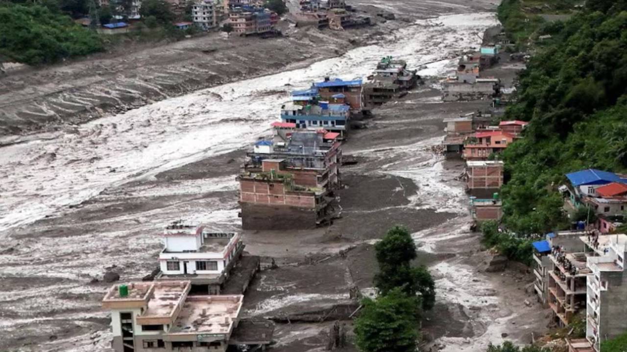 'हमारे लिए भगवान समान...भारत की मदद से नेपाल बाढ़ पीड़ितों को राहत, लोगों को मिला आश्रय और इलाज; मैत्री भवन बना सहारा