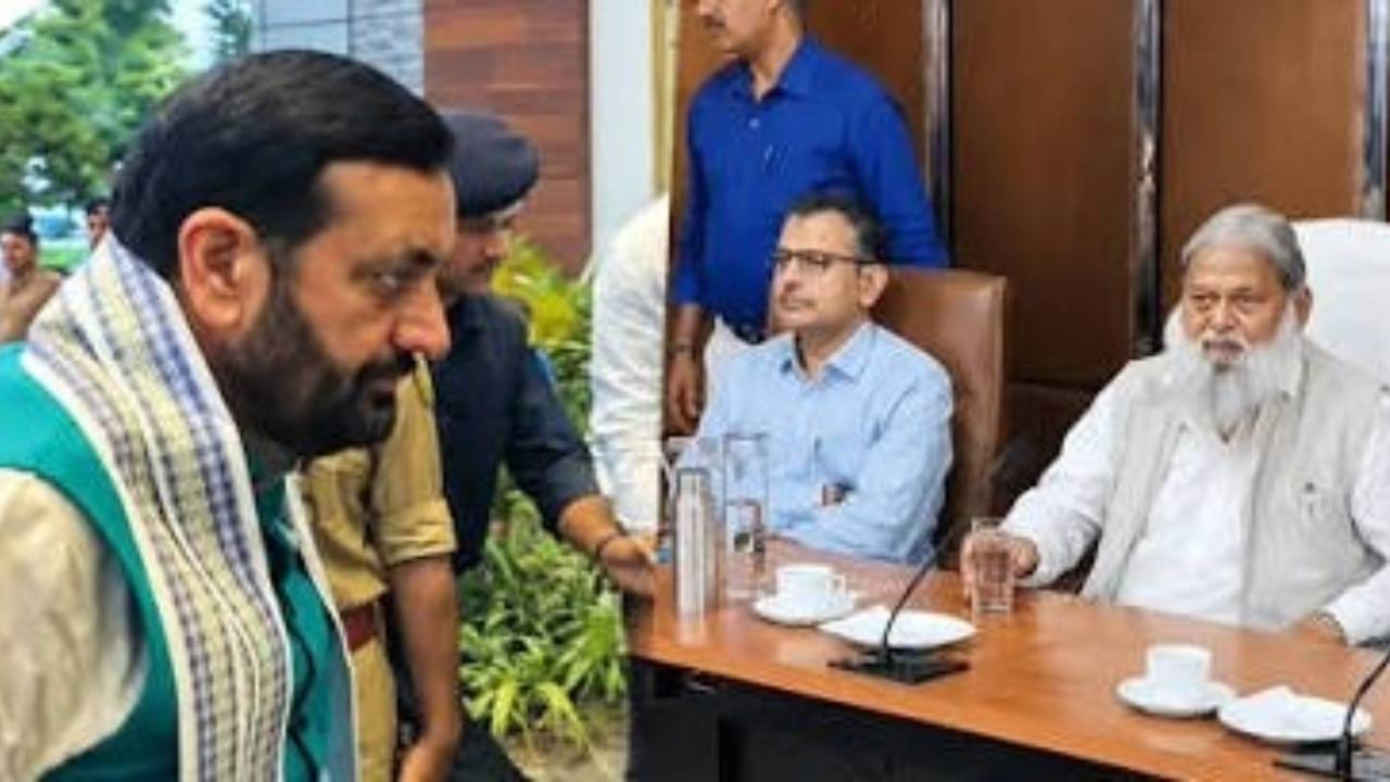 हरियाणा में बिजली कर्मचारियों की हड़ताल खत्म, CM सैनी और मंत्री विज से बैठक में बनी सहमति