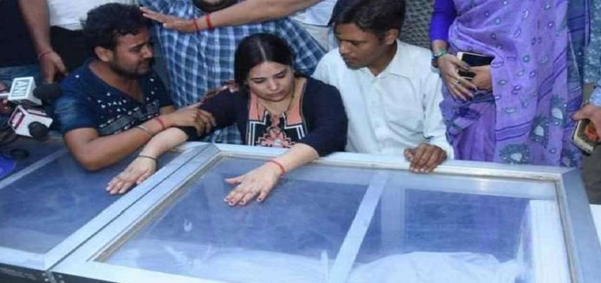 विवेक हत्याकांड पर गरमाई सियासत, CM अरविंद केजरीवाल का बीजेपी पर हमला।