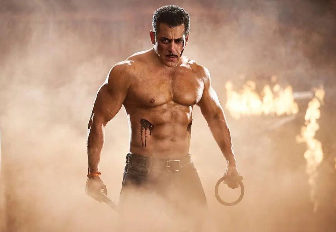 Salman Khan Birthday: सलमान खान ने जला दी थी सैलरी, दिलचस्प है किस्सा