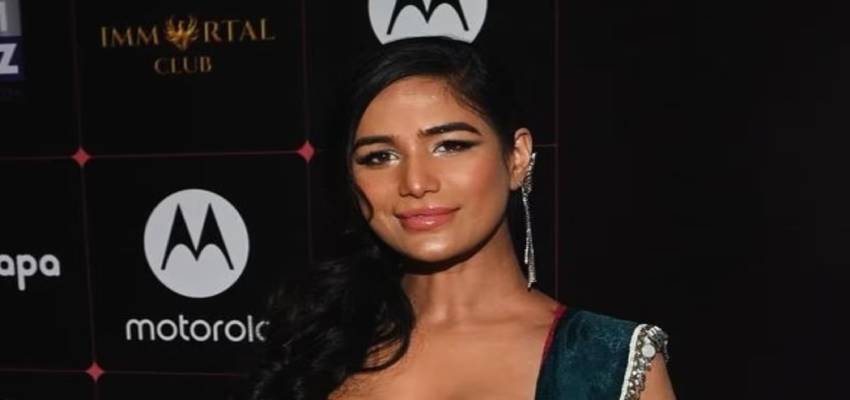Poonam Pandey Death:  क्या सच में हो गया पूनम पांडे का निधन? आखिर पूरे परिवार का फोन क्यों है बंद