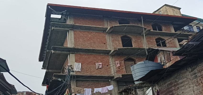Sanjauli Masjid Controversy: शिमला में आजादी से पहले की मस्जिद पर क्यों मचा है बवाल ? कांग्रेस दो गुटों में बटी
