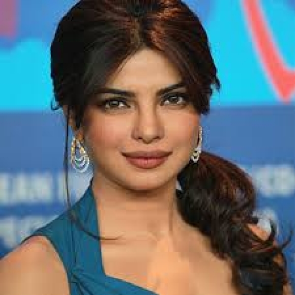 प्रियंका ने सात मिनट नाचने के लिए मांगे 6 करोड!