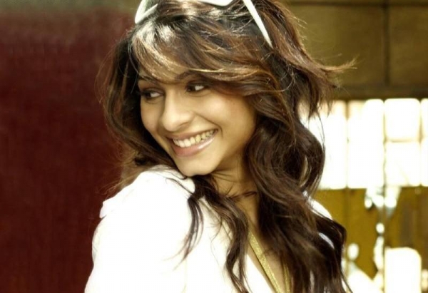 बिग बॉस से निकलकर बिग ब्रदर में जाएंगी तनीषा