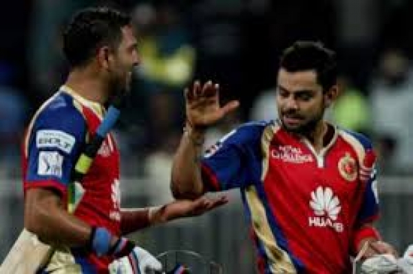 IPL7: कोहली-युवराज ने दिलाई आसान जीत