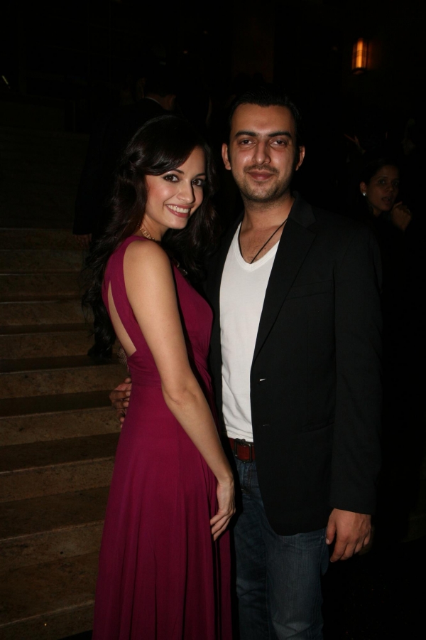 अभिनेत्री दीया मिर्जा ने साहिल सांघा से कर ली सगाई