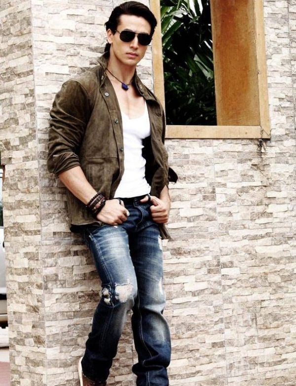 खेल पर आधारित फिल्मों में काम करना चाहते है टाइगर श्राफ