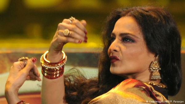 60 की हुई फिल्म इंडस्ट्री की बिंदास रेखा