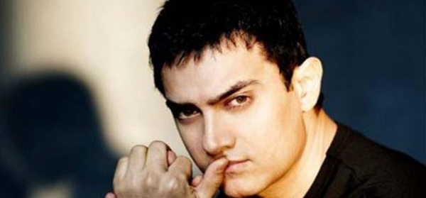 पीके का प्रमोशन करने पटना पहुंचे आमिर, लिट्टी-चोखा का लिया आनंद 