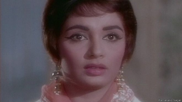  साधना की हालत गंभीर, आईसीयू में भर्ती