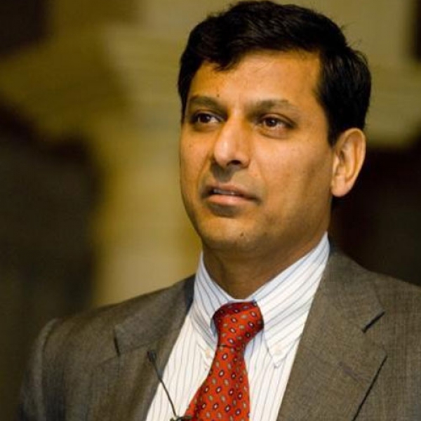 आरबीआई से कई उम्मीदें, पर ब्याज दरों में कटौती की संभावना कम 