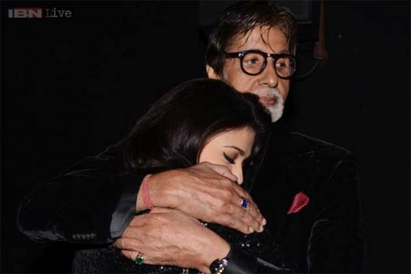 शमिताभ, देख अमिताभ के गले लगीं ऐश्वर्या