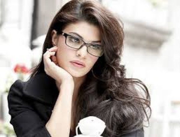 मदर टेरेसा की भूमिका निभाना चाहूंगी: जैकलीन