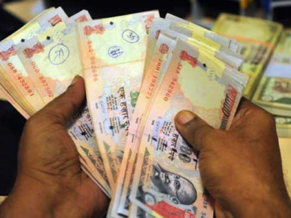 अब 5 साल से पहले PF का पैसा निकाला तो लगेगा 10 पर्सेंट टैक्स