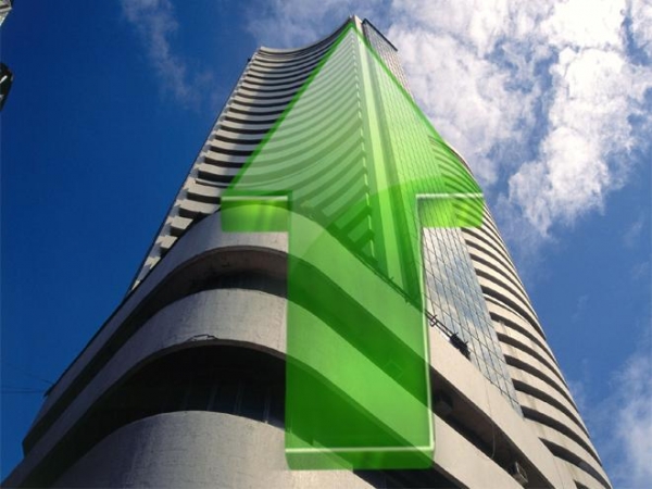 सैंसेक्स 200 अंक उछला,निफ्टी 8250 के करीब