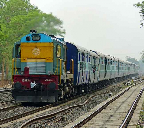 1 जून से एसी कोच में सफर करना होगा महंगा