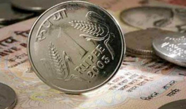 रुपये की मजबूत शुरुआत के साथ 63.97 पर खुला बाजार