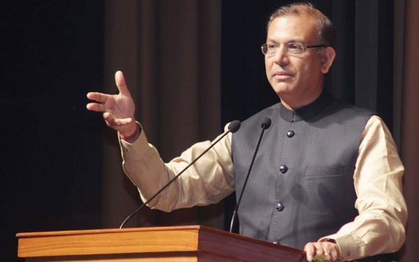 पटरी से उतरी ट्रेन को बुलेट में बदल देगे: जयंत सिन्हा