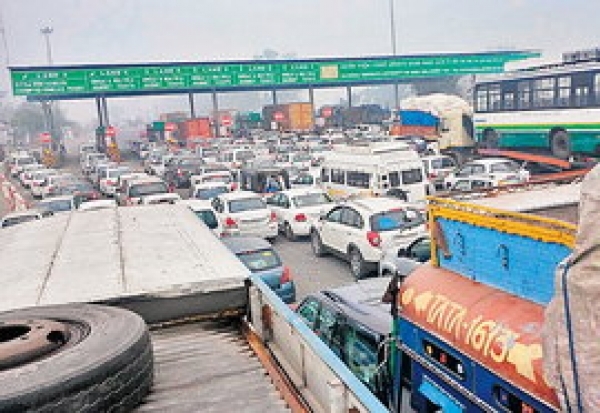 हरियाणा सरकार ने लिया टोल प्लाजा बंद करने का फैसला