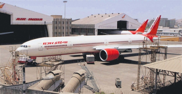 एयर इंड़िया पैसेनजर ने की खाने में मक्खी की शिकायत