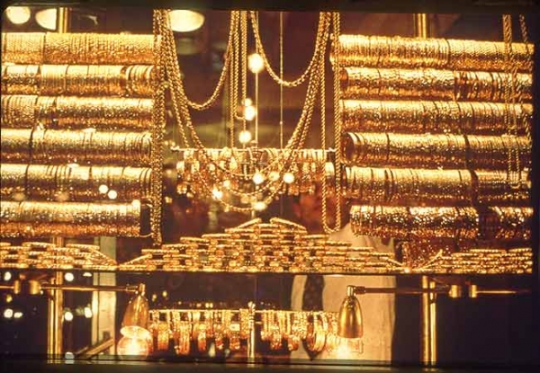 सोने की कीमत 20,500 रुपये प्रति 10 ग्राम तक आ सकती है