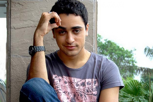 लगातार फ्लापस फिल्मों के बाद अब कट्टी बट्टी में नजर आऐगे इमरान खान