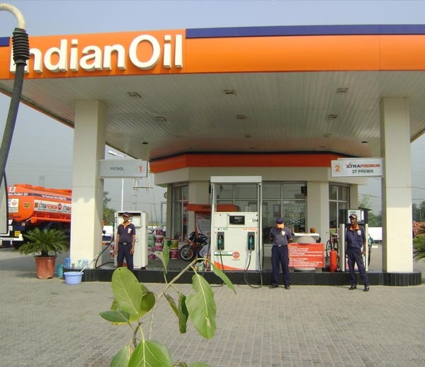 सरकार बेचेगी इंडियन ऑयल की 10 % हिस्सेदारी