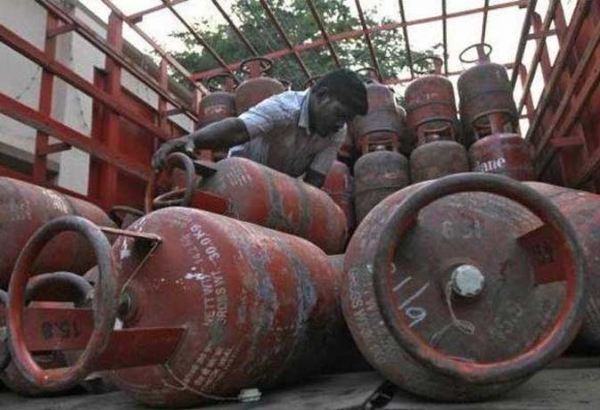44.50 रुपये सस्ता हुआ घरेलू सिलेंडर