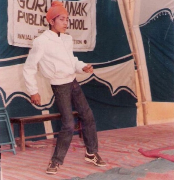 मीका सिंह ने शेयर की अपनी बचपन की तस्वीर