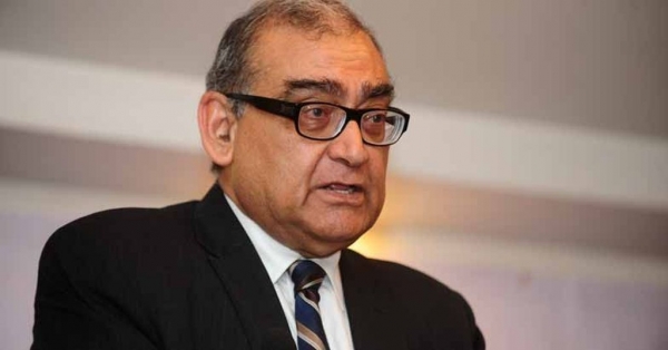 काटजू बोले, दाल और प्याज बहुत महंगी हो गई हैं, गोमूत्र पीजिए, गोबर खाइए