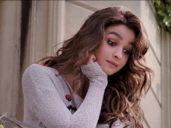 लोगों को भायी आलिया और शाहिद की फिल्म शानदार