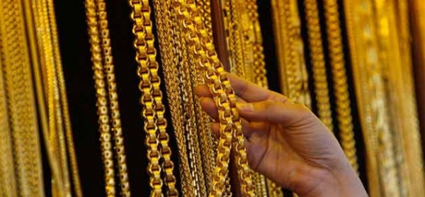 सोना एक माह के सबसे निचले स्तर पर